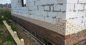 泡沫磚 傳統紅磚的綠色替代品，能否重塑農村建房新格局？